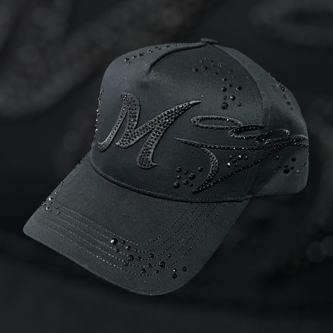 31 HATS mago total black
