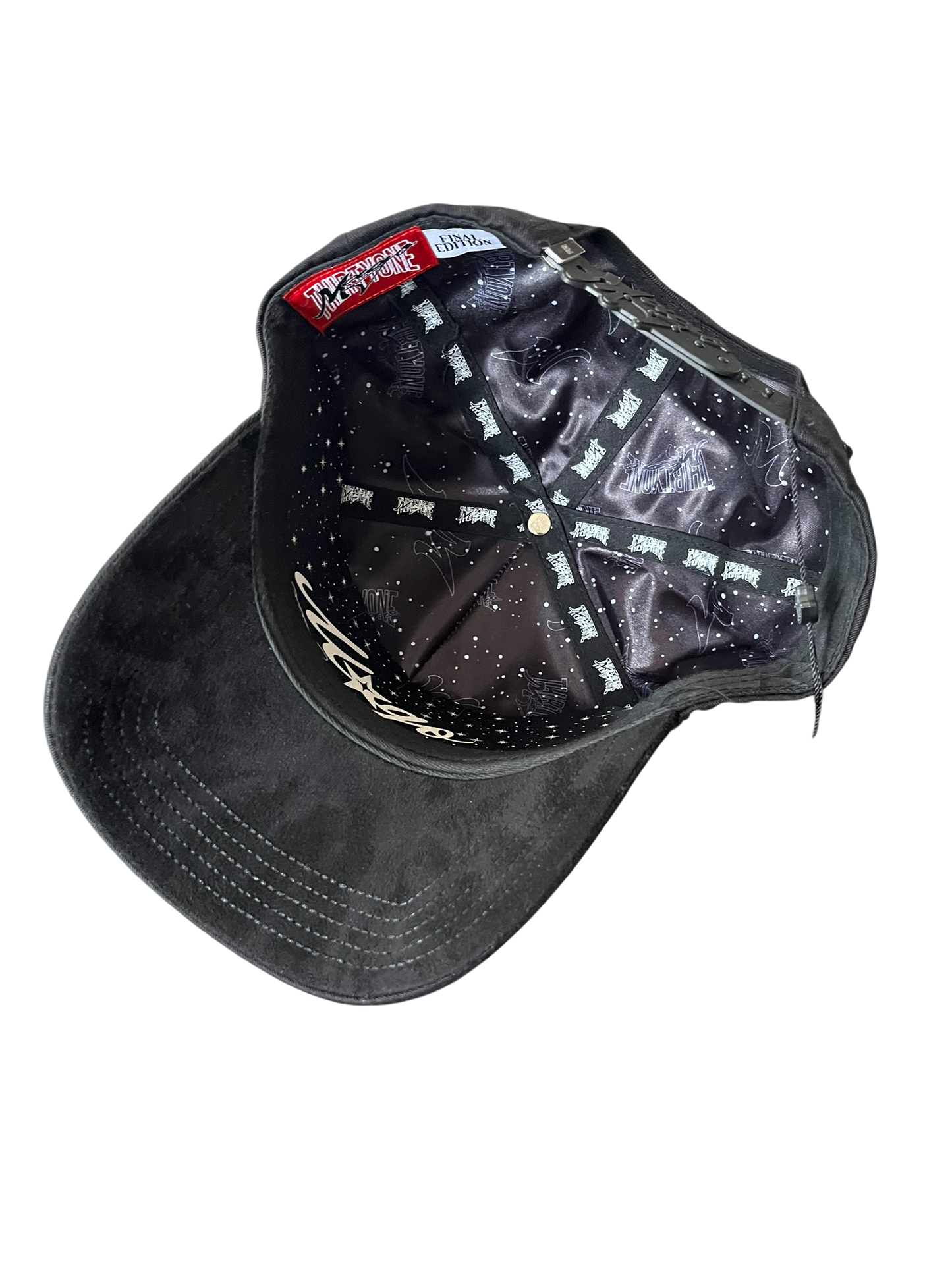31 HATS mago total black