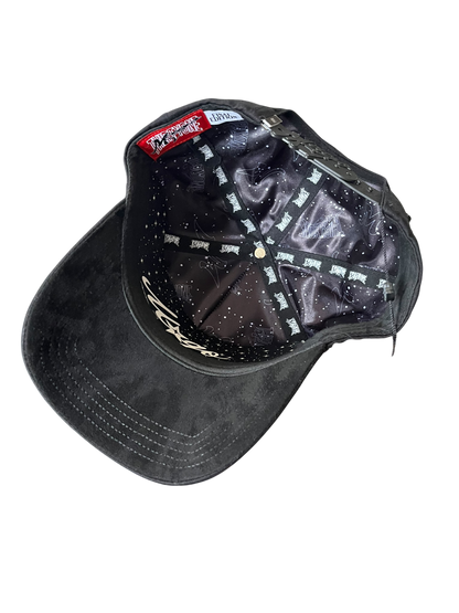 31 HATS mago total black