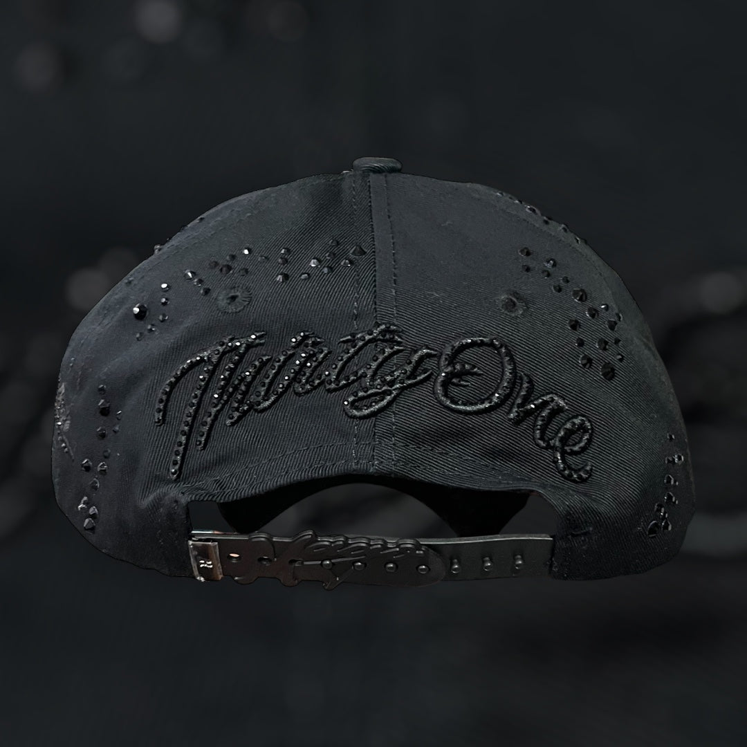 31 HATS mago total black