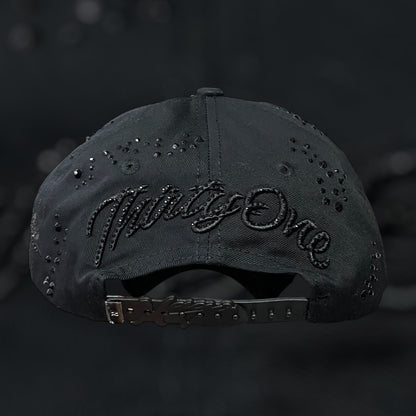 31 HATS mago total black