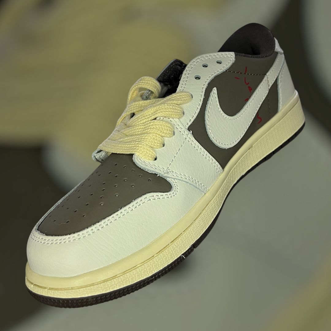 Air Jordan 1 Retro Low OG SP Travis Scott Reverse Mocha